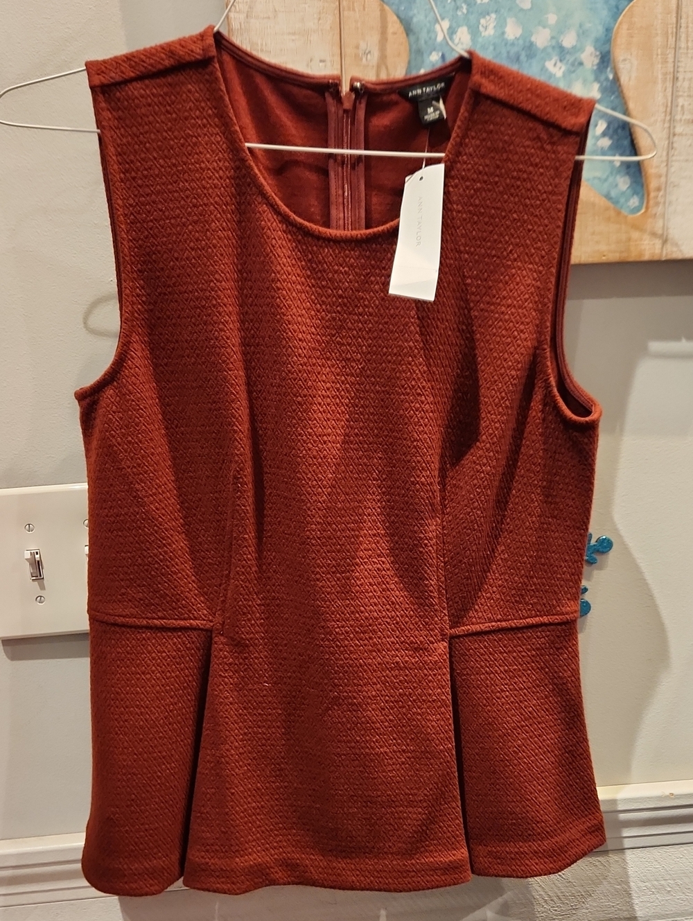 NWT Ann Taylor Textured Sleeveless Peplum Top in Burnt Orange - Picture 1 of 8